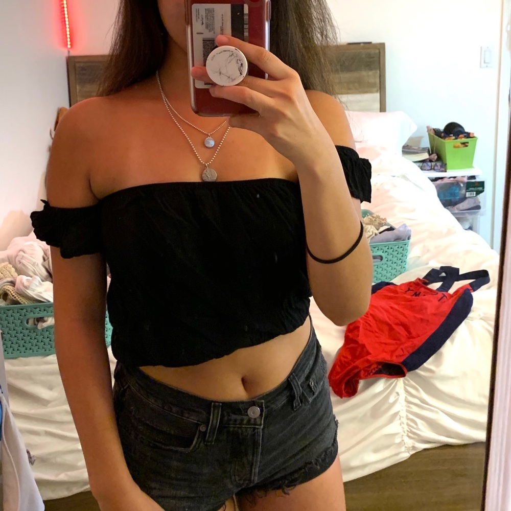 Brandy Melville black top